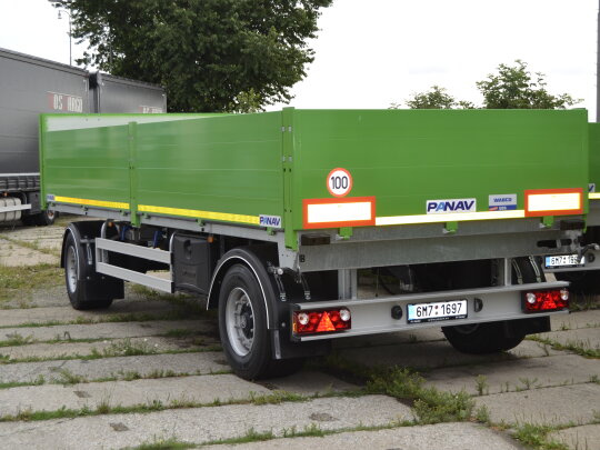 Przyczepy burtowe z&nbsp;obrotnicą